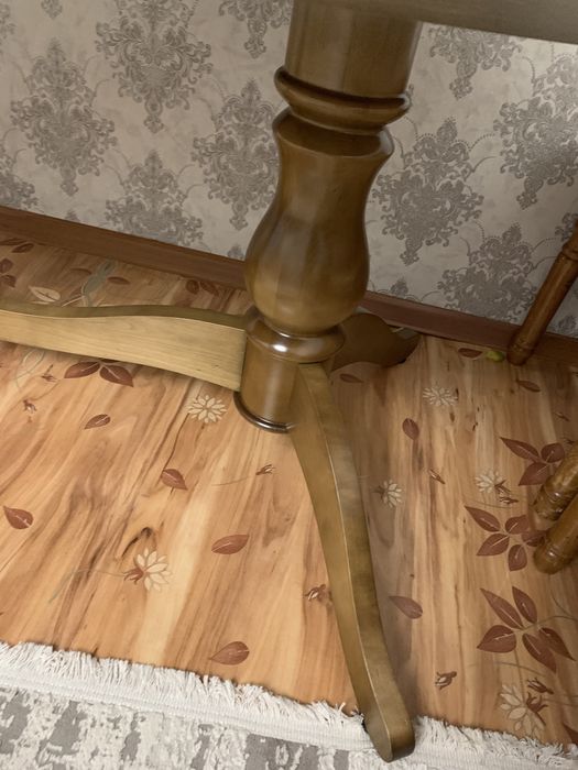 Стол гостевой