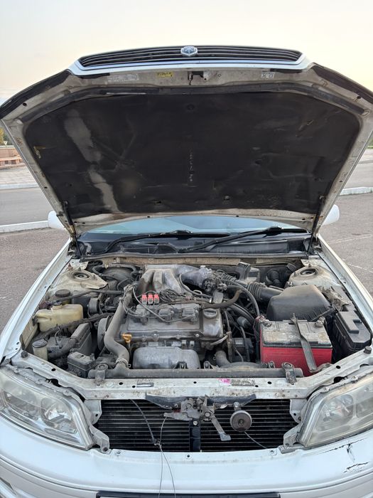 Тойота Mark 2 Qualis