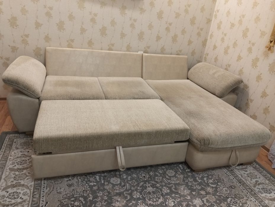 Диван угловой (правый)