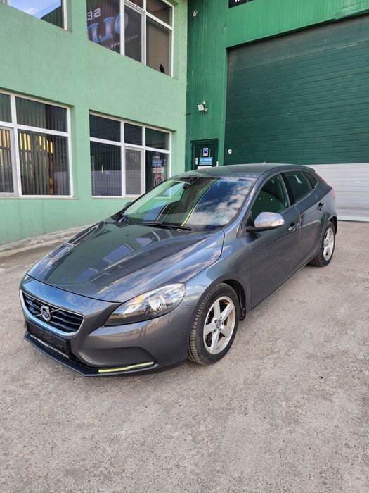 Volvo v40 2014 перфектно!!!