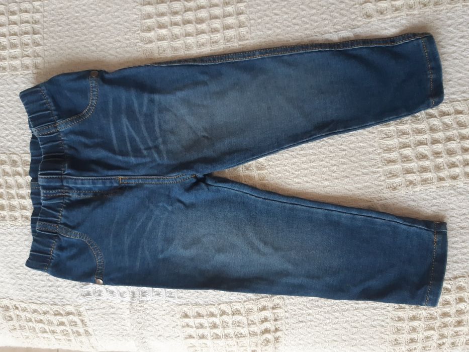 Бебешки дънки за момиче