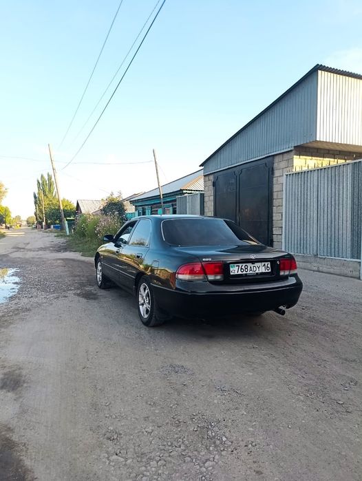 Mazda Kronos 626