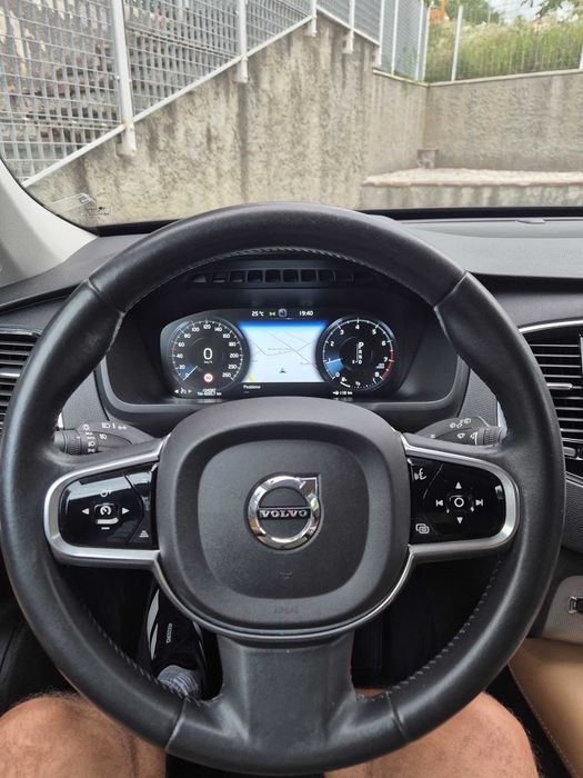 Volvo XC90 inscription