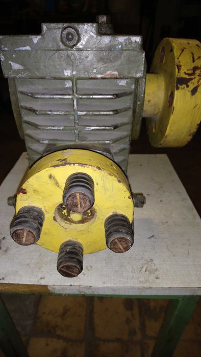 Новый червячный редуктор 40:1, Янги червякли редуктор