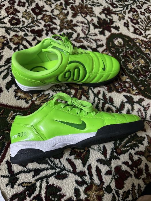Nike Total 90 TF — стиль и комфорт на поле