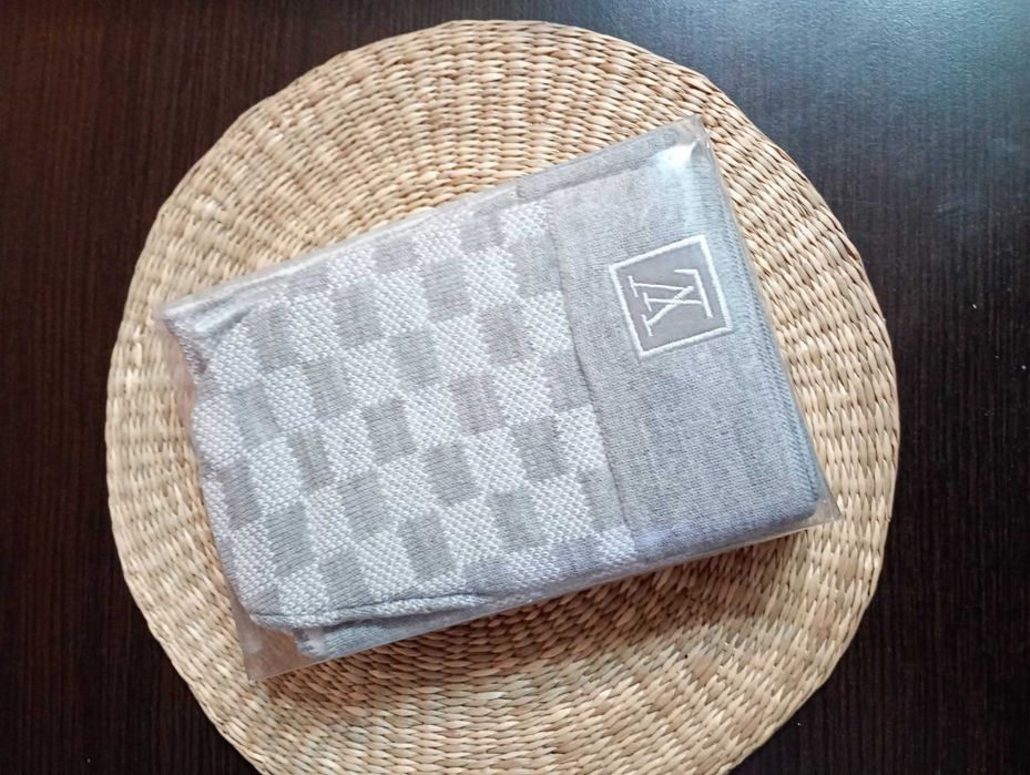 Дамски шал 22лв.