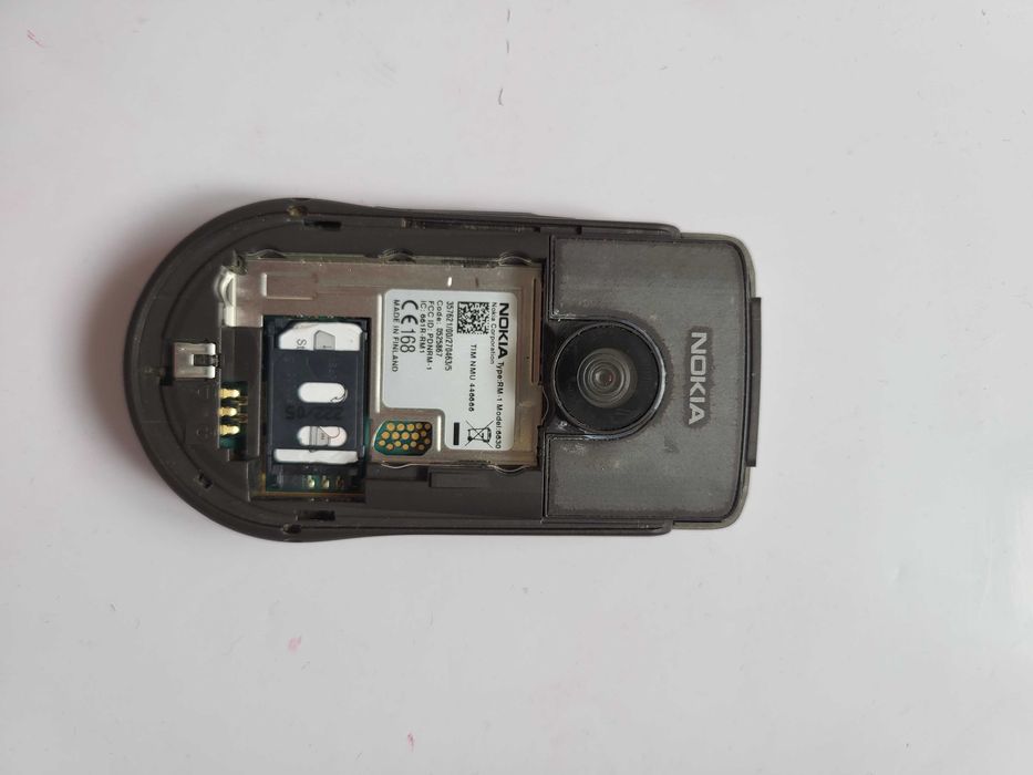 Nokia 6630 cu butoane
