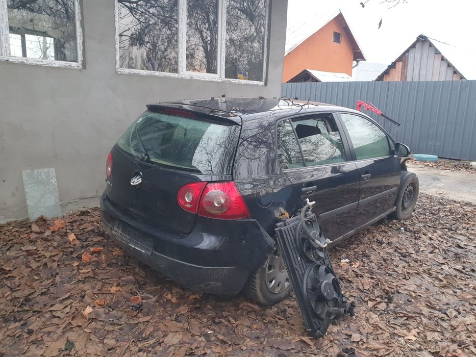 Dezmembrez Golf 5 1.9 si 1.4