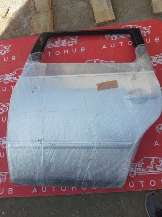 Дверь задняя задняя левая на Volkswagen Passat B5+ (Универсал)