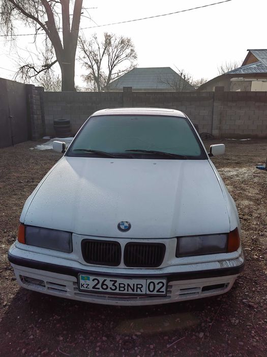 Продам машину в хорошем состояние