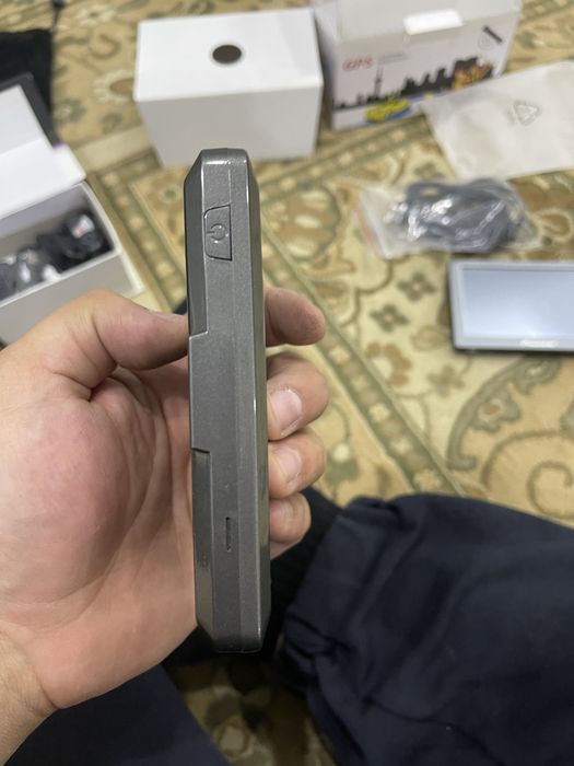 Srochna sotiladi GPS navigator!!