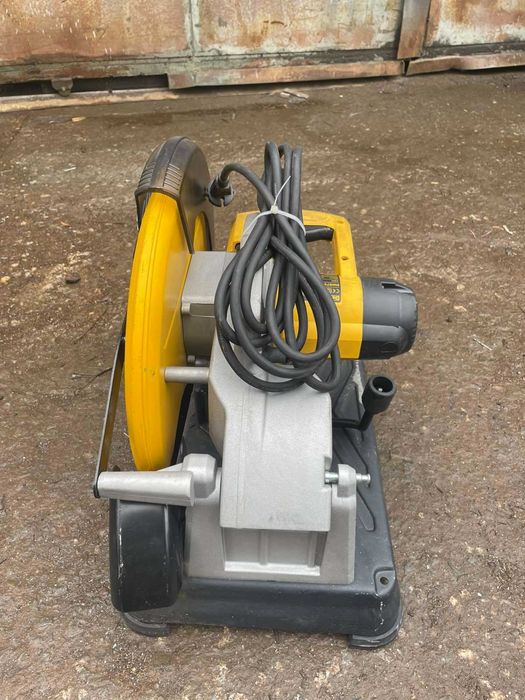 Продавам циркуляр за рязане на метал DEWALT