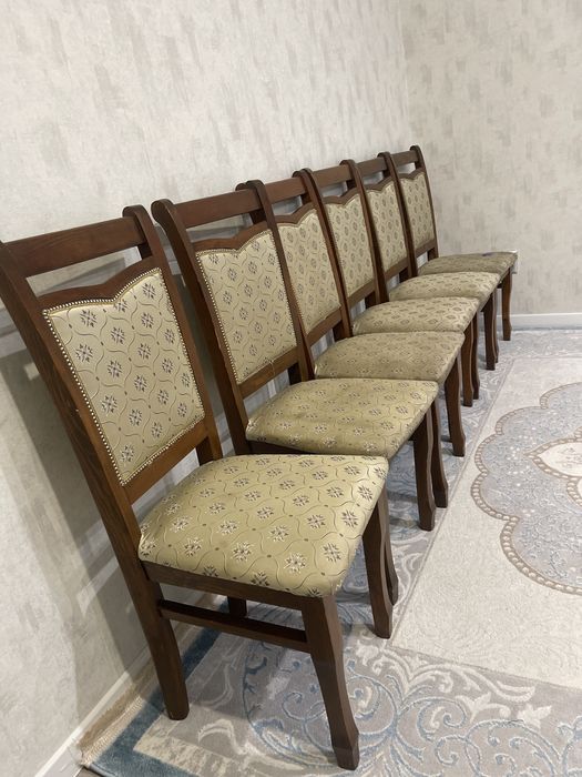 Продаю стол гостинный