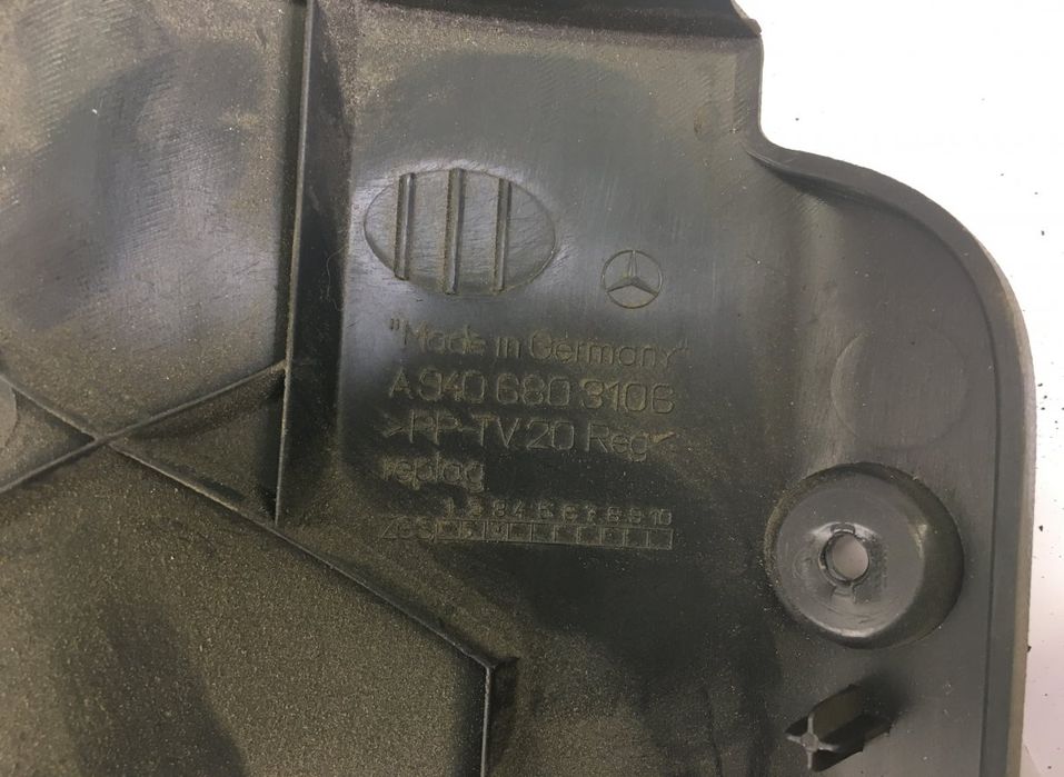 A9406803106 Capac din plastic al bordului MERCEDES-BENZ Atego, Atego 2, Atego 3 (1996-) MERCEDES-BENZ