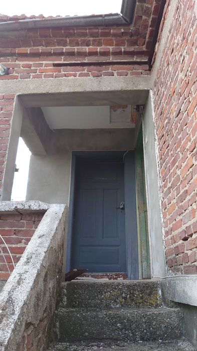 Двуетажна къща в село Сламино