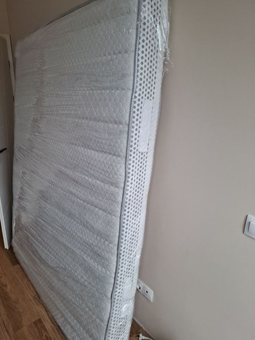 Матрак двулицев Magniflex VIVO 160/200 като нов