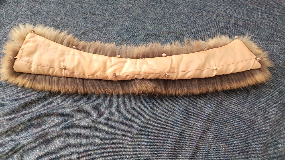 Продам меховой воротник, новый, на пуговицах