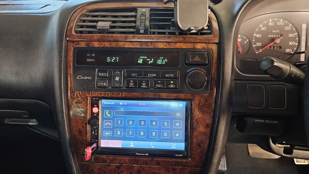 Срочно продаю ниссан