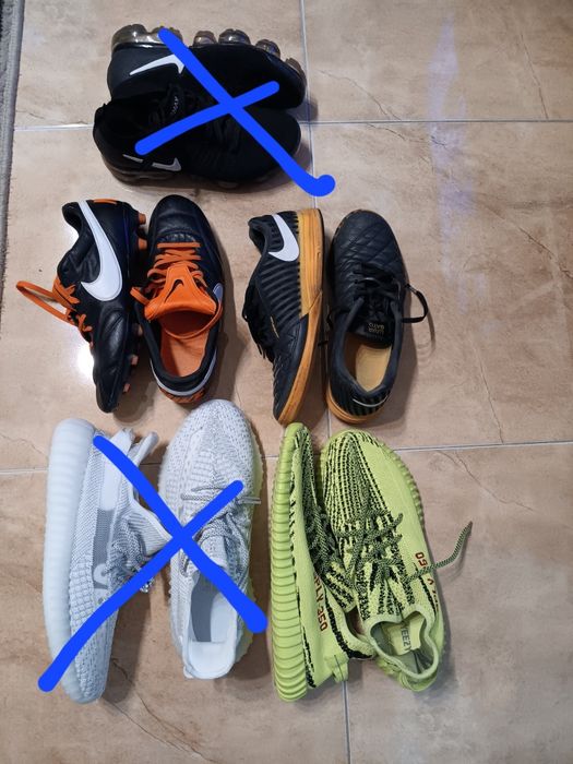 Изита,  бутонки Nike