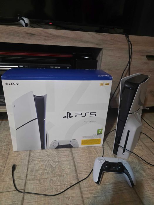 Ps 5 slim 1 terra, plus un ps portal
