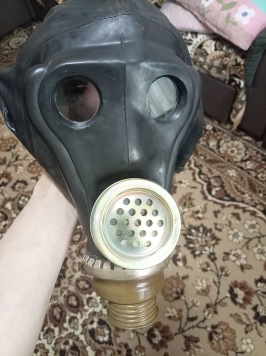 продам военный противогаз шмс срочно