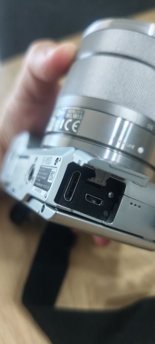 Sony NEX-F3K mirrorless