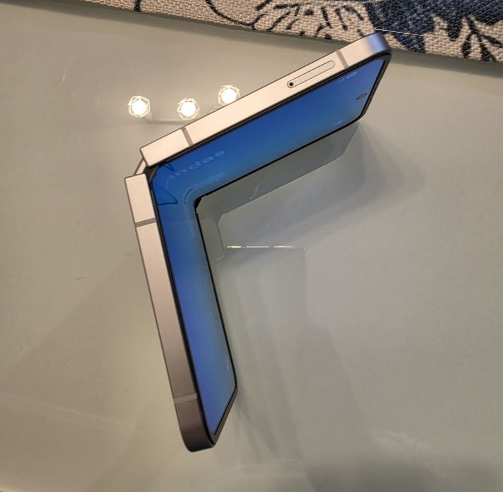 Samsung Z flip 6