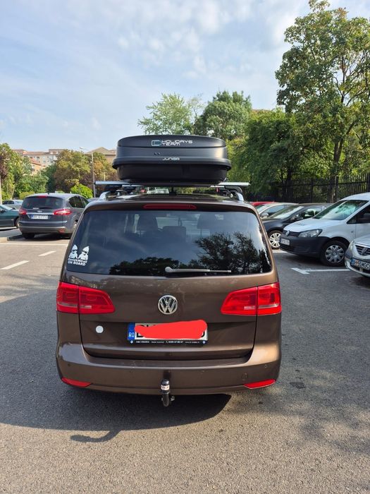 VOLKSWAGEN Touran