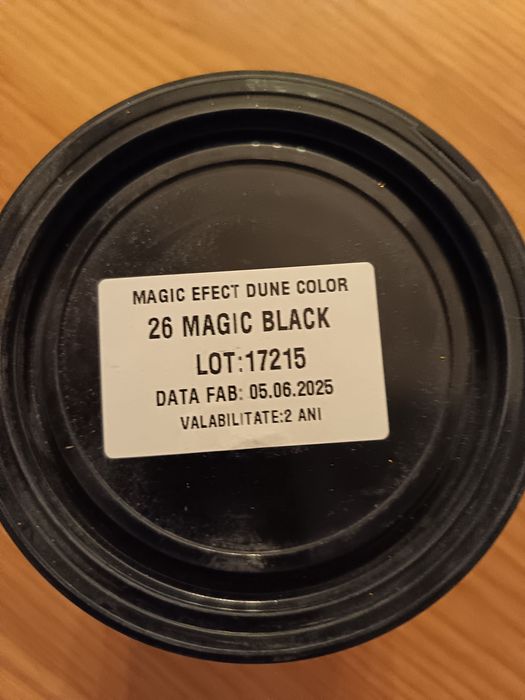 Vând vopsea decorativa cu sclipici auriu