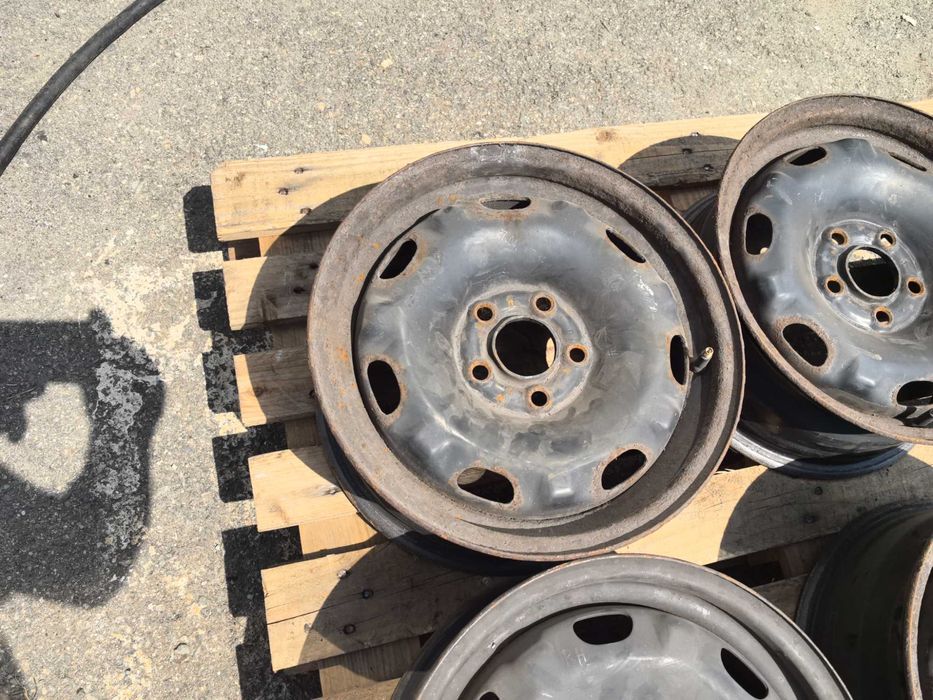 14 цола 5 х 100 мм Шкода Румстер - 6 Инча / ЕТ 37