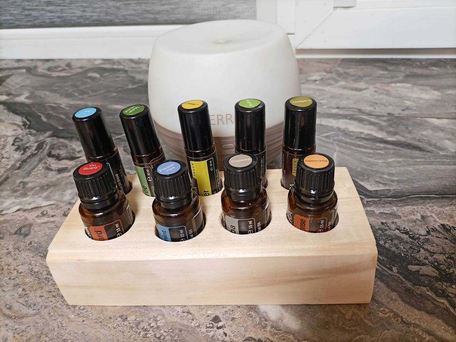 Дървена поставка/Органайзер за етерични масла