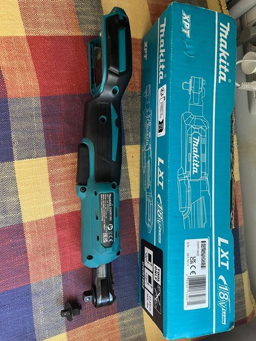 Cheie cu clichet Makita DWR180 și bormasina Makita DDF484 brushless noua