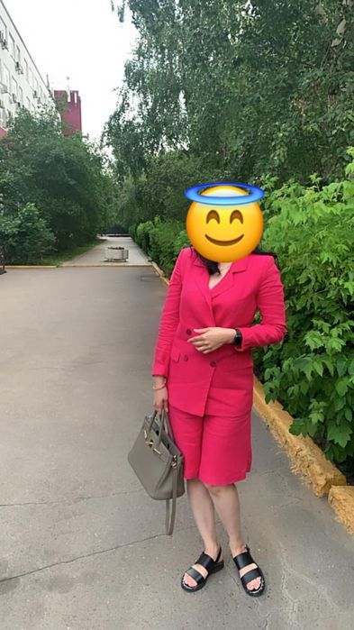 Женские одежды; костюмы; платье