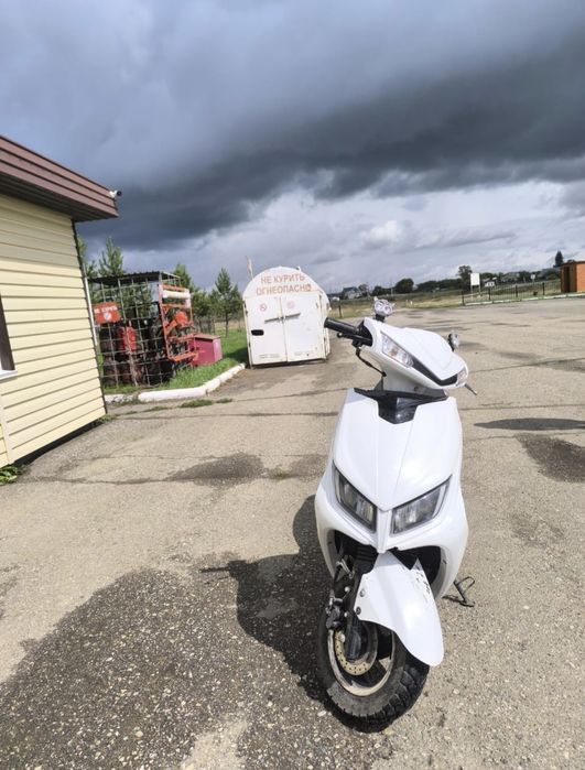 Продам скутер м8