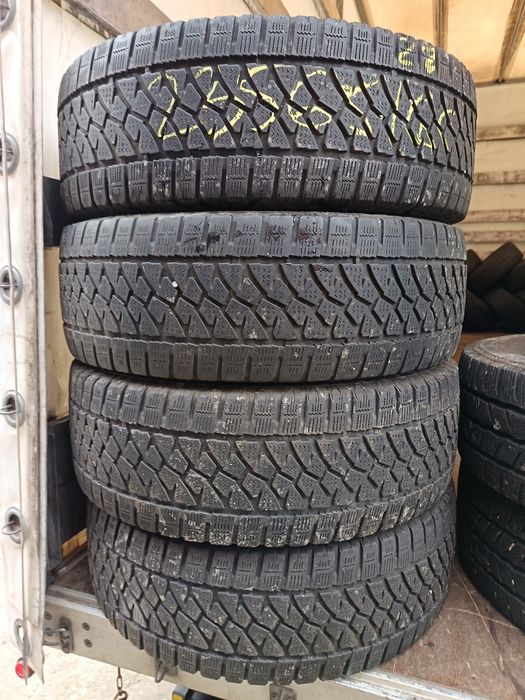 Anvelope MS iarna 235 65 16c bridgestone 2022 5.4-6mm
