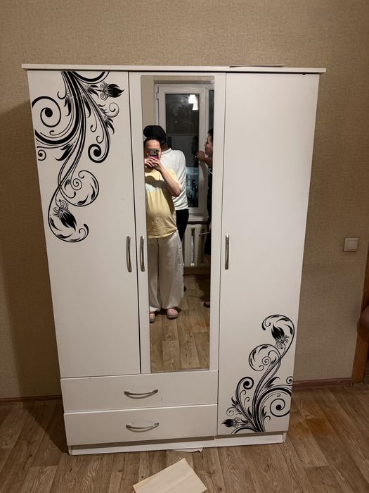 Шкаф 3 дверный, с 2 я ящиками
