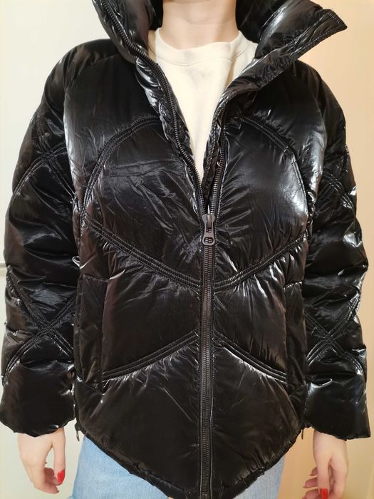 НОВО  елегантно  дамско яке тип "лачено"