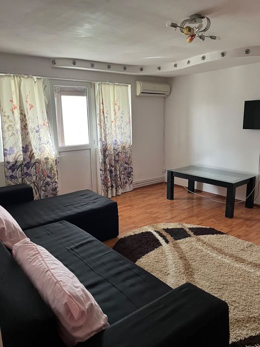 Inchiriez apartament