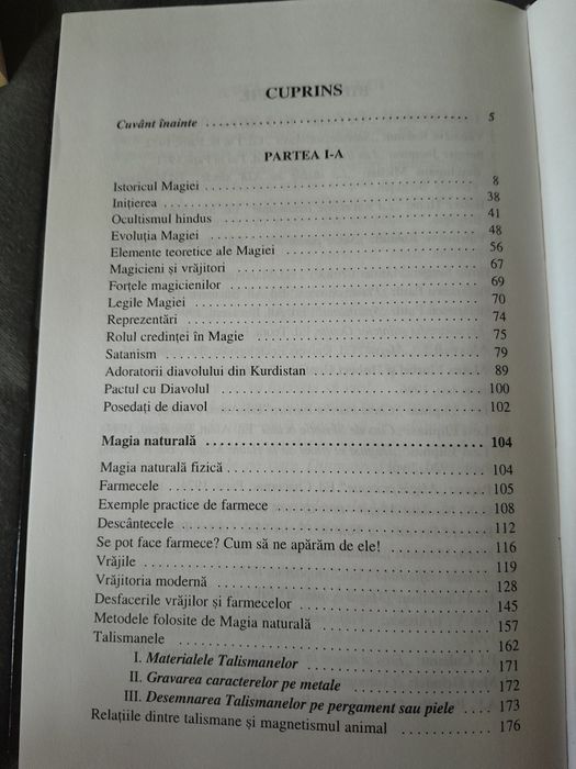 RARA Carte vraji Misterele Magiei - cartonata 2005 - 451 pag- colectie