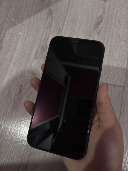 Айфон 11, память 64 гб