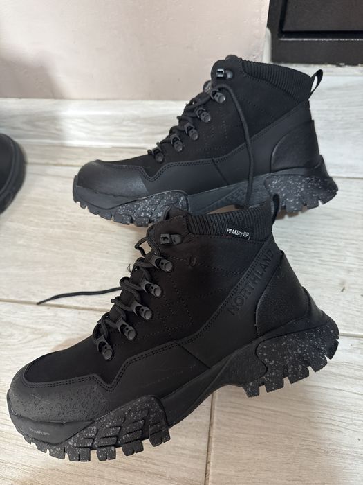 Батенке бір рет ғана киілген жаңа