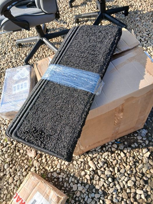 Covorașe antiderapante pt trepte