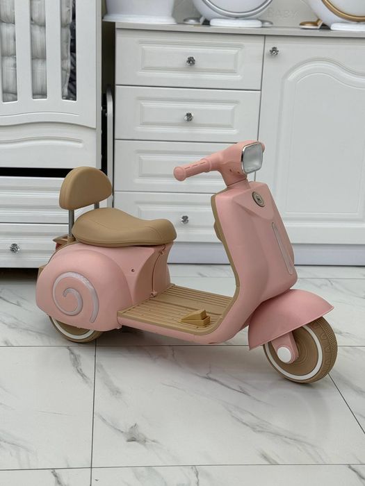 Детский электроскутер, мотоцикл.
Мотоцикл