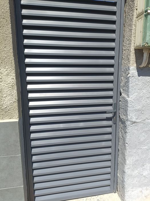 Porti si structuri metalice