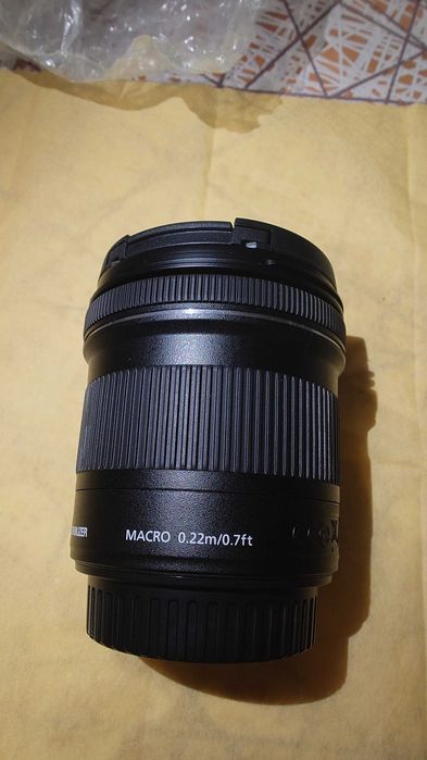 Обектив Canon EF-S 10-18mm f/4.5-5.6 IS STM