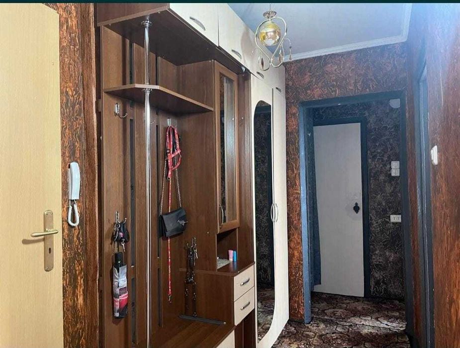 Продам 2-х комн. ул. Камзина, 57