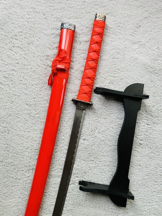 Katana plus suport cadou panoplie sabie rosu sau negru 102cm