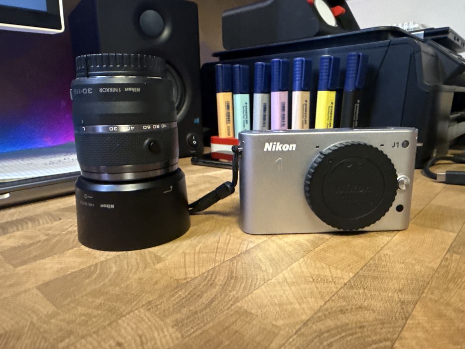 Aparat foto Mirrorless Nikon 1 J1 + Obiectiv Tele 30-110mm VR