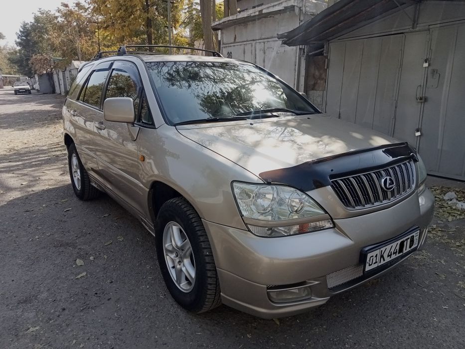 Внедорожник Lexus RX-300