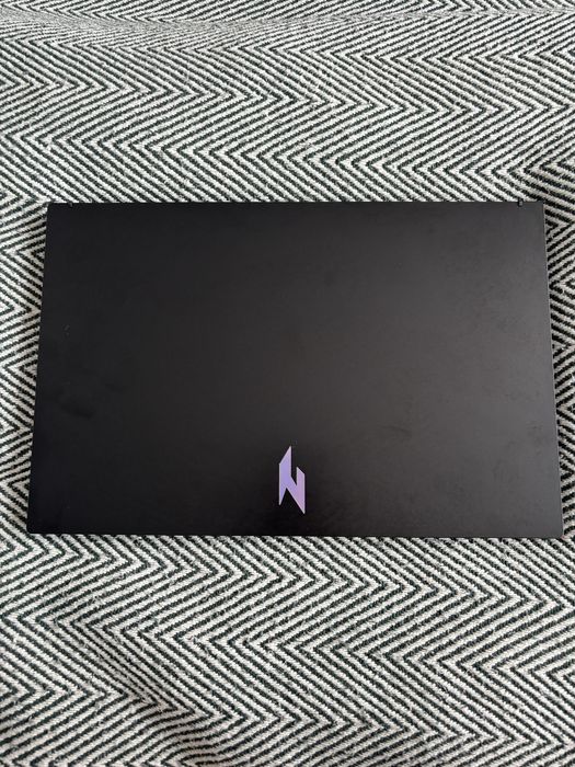 Laptop Gaming Acer Nitro V 15 – Ryzen 7 7735HS, RTX 4050, 16GB, 165Hz